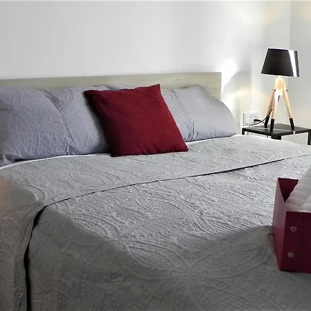 Chic Elegant With Side Views St. Paul's Bay