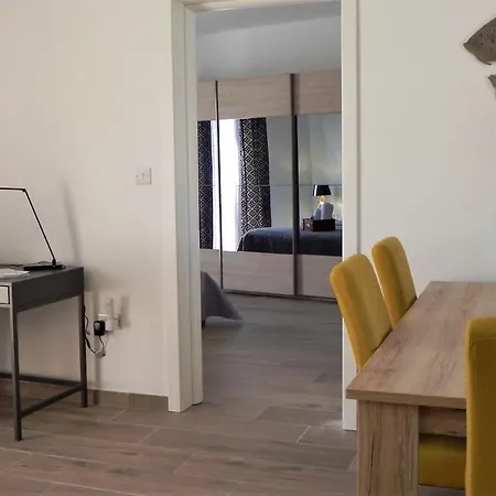 Chic Elegant With Side Views San Pawl il-Baħar